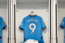 关于今晚德甲传出新动向，纽卡斯尔遗憾出局，管理层表态——球迷炸锅，更衣室氛围转暖的信息