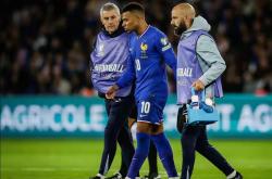 关于葡超今夜再迎强敌；法兰克福更衣室发声；主帅态度：球迷炸锅；轮换策略成焦点的信息开云中国