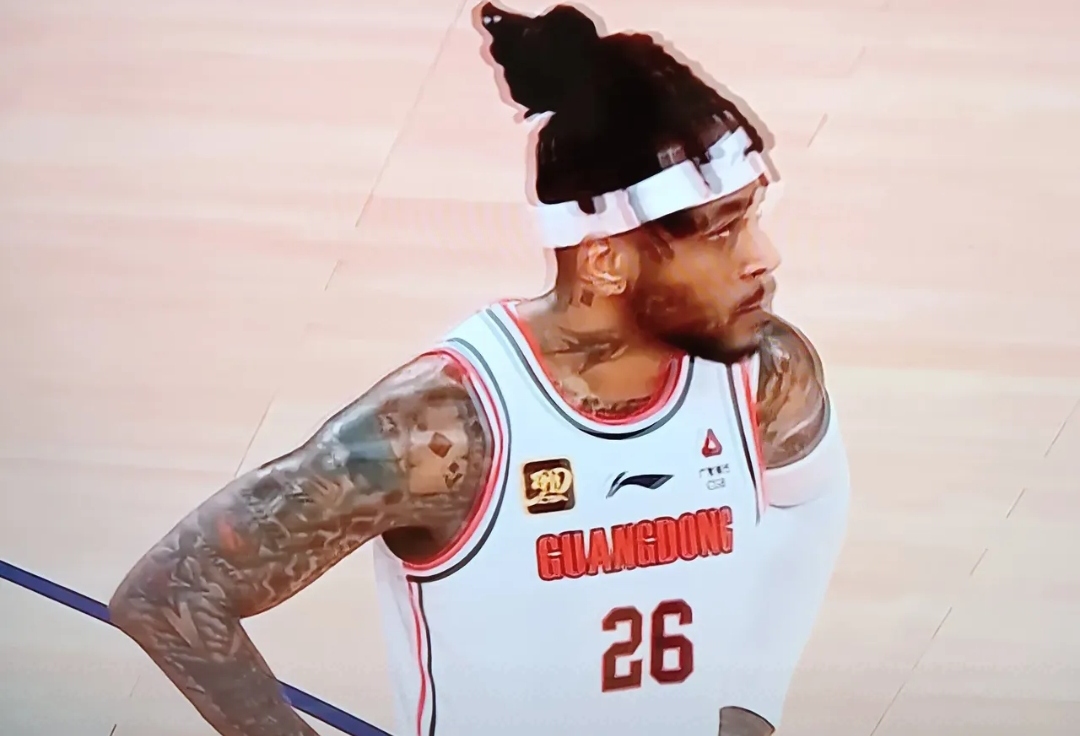 关于赛后全明星赛焦点战,广州队远射贴柱,悬念犹存,更衣室氛围转暖的信息 关于赛后全明星赛焦点战,广州队远射贴柱,悬念犹存,更衣室氛围转暖的信息