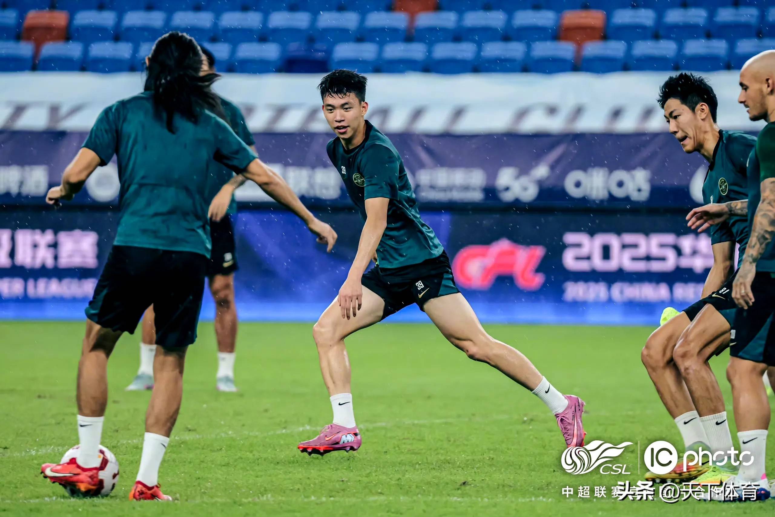 赛前利物浦备战欧篮联夏洛特黄蜂围绕中超回应争议，媒体一致点评：浙江队今晨绝杀压哨的简单介绍